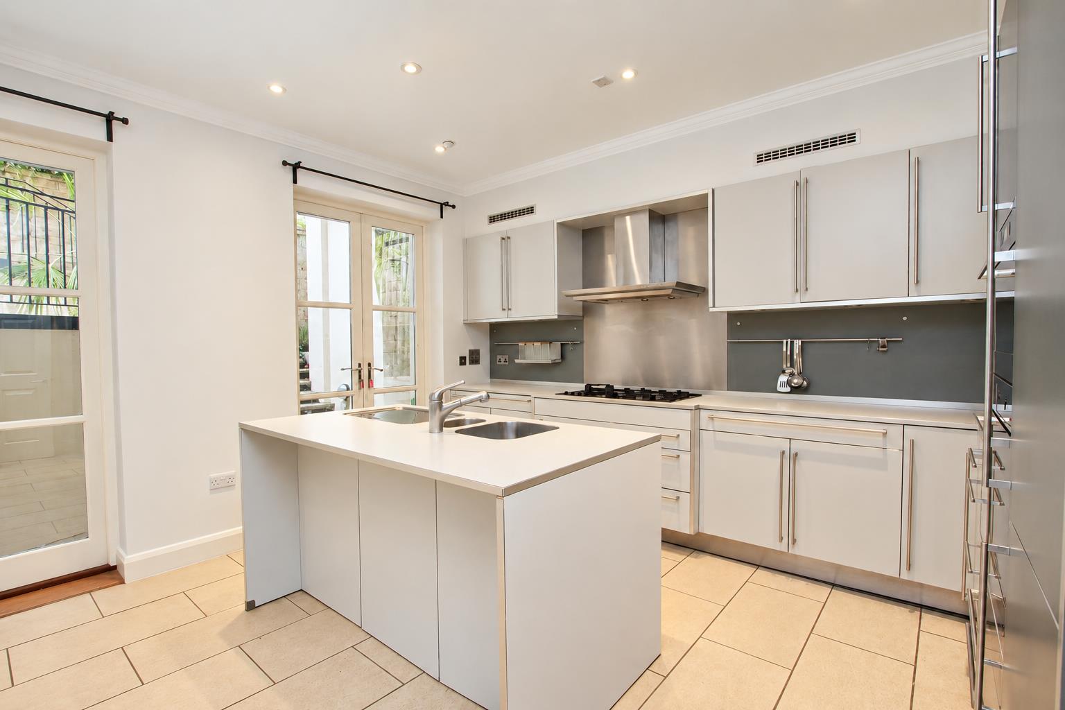St. Andrews Terrace, Bath, BA1